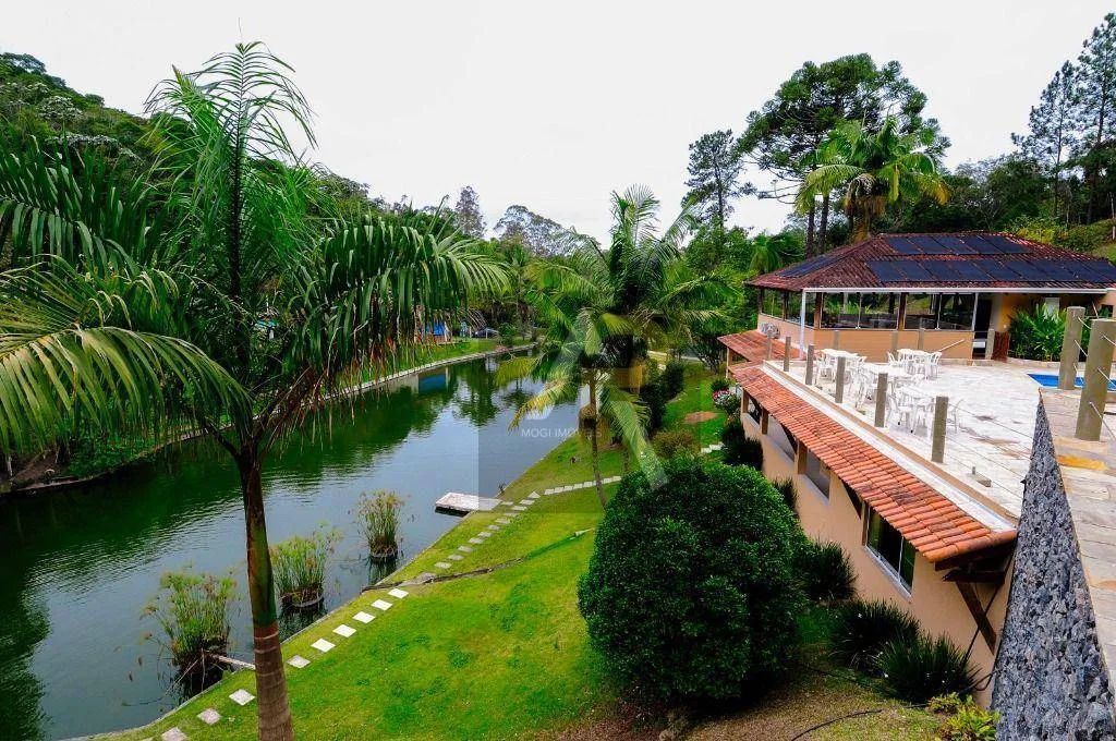 Belissímo Sitio com 3 LAGOS com Peixes e GRUTA em Biritba-Mirim