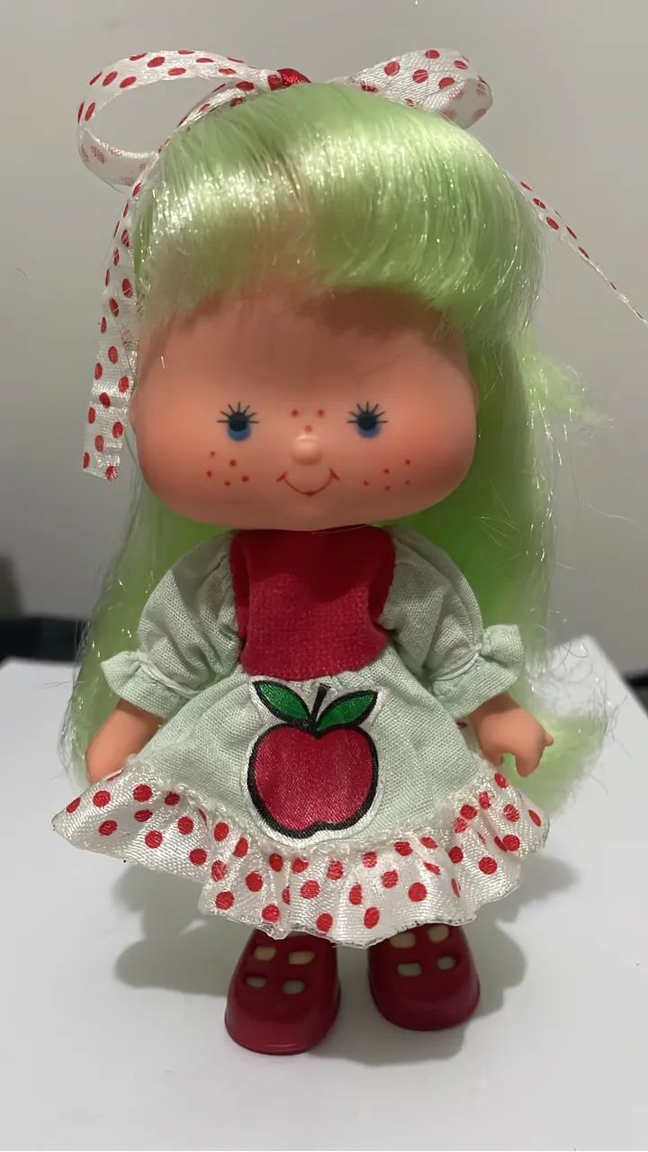 Boneca moranguinho Macazinha