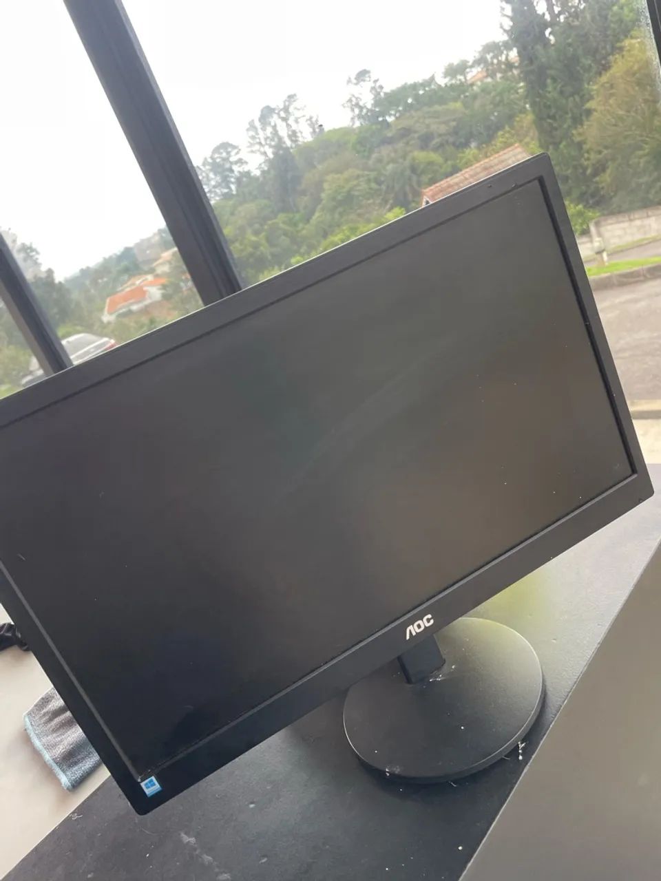 Monitor AOC 18,5" Widescreen E970Swnl, funcionando perfeitamente