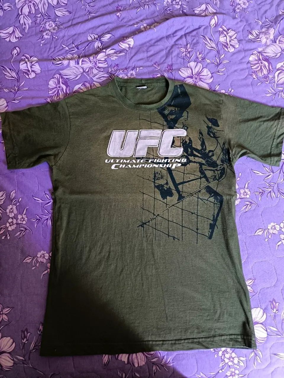 Camiseta masculina tamanho M 