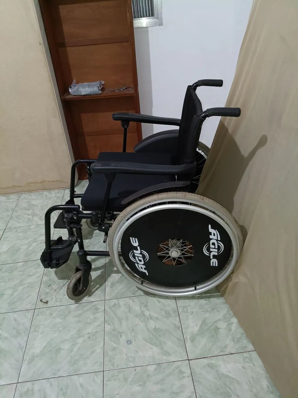 Cadeira de roda Agile nunca foi usada  - Foto 3