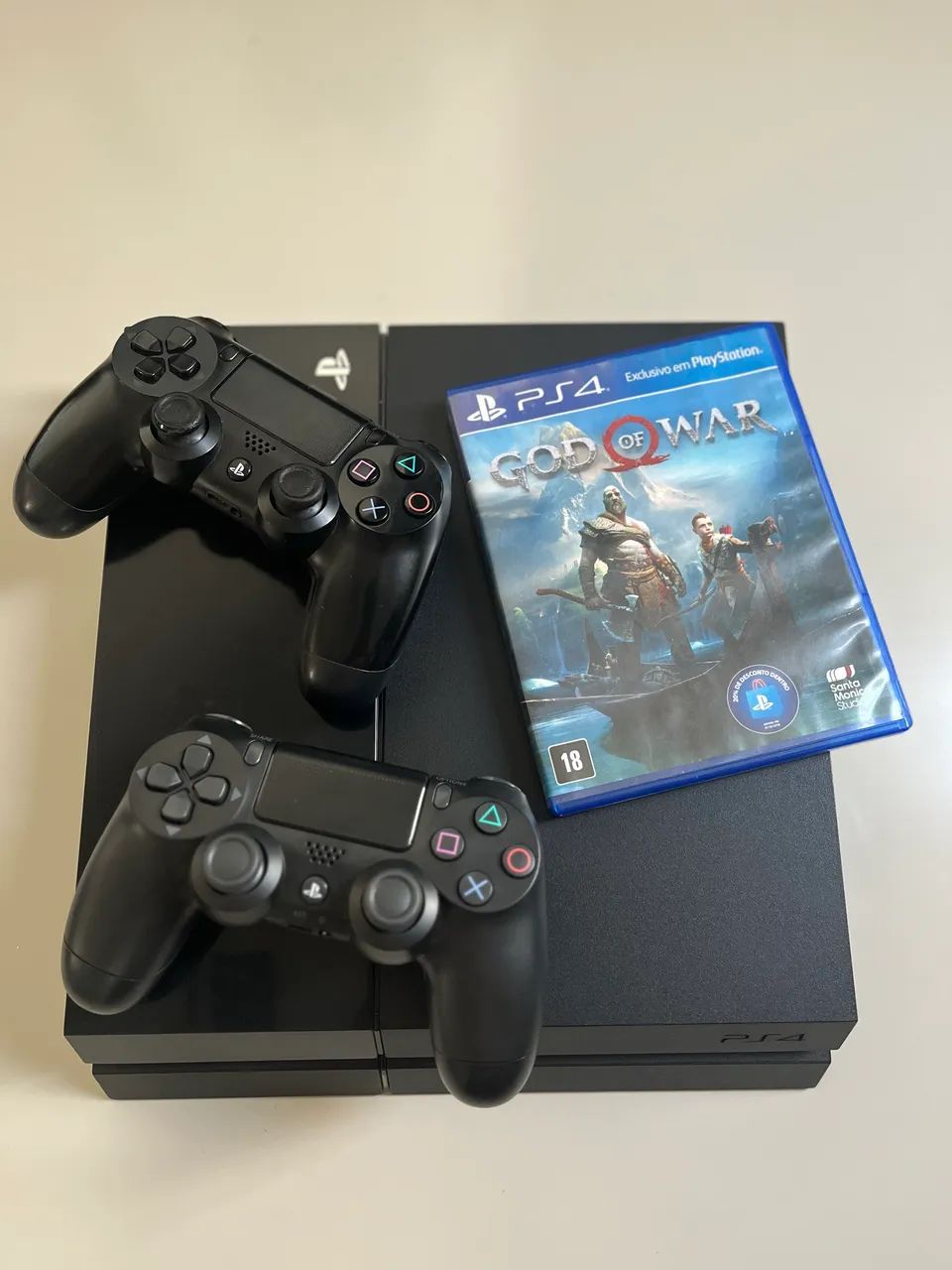 PS4 500gb本体 PS4 500GB - 2 controles - Consoles de Vídeo Game - Cachoeira das