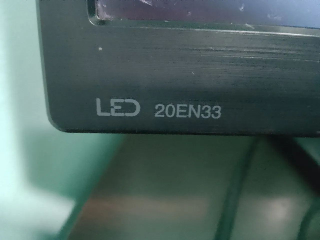 Monitor LG 20 Pol modelo 20EN33 - excellent - Foto 3