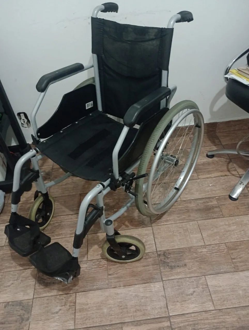 Cadeira de rodas  - Foto 3
