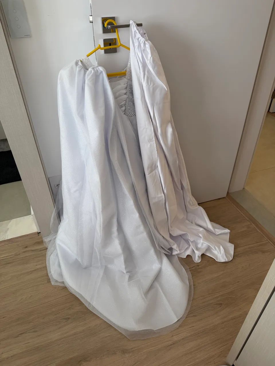 Vestido de daminha com 2 caldas - Foto 5