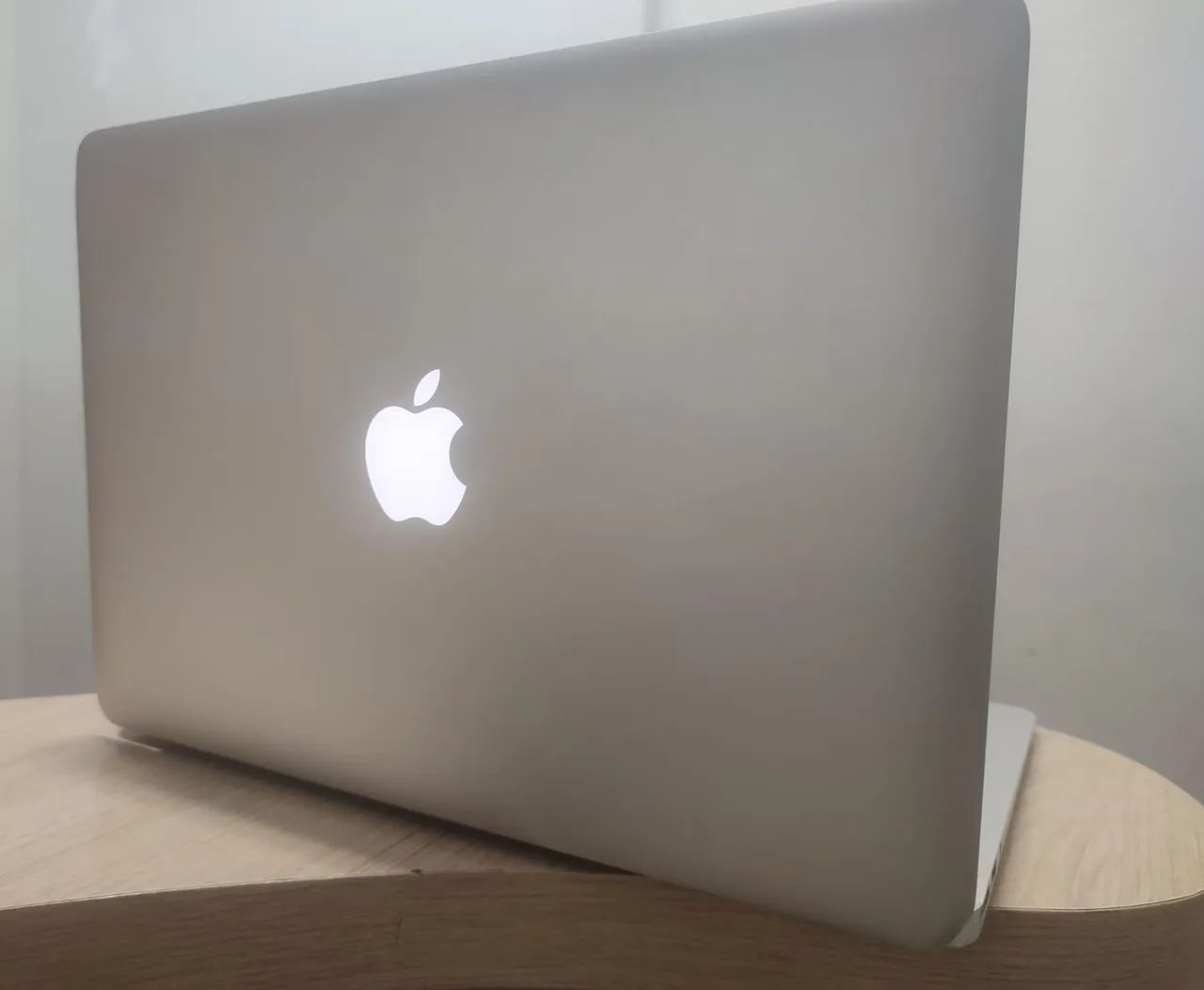 MacBook air 13 ano 2015/Core i5/SSD 128/4gb DDR3/ - Notebooks