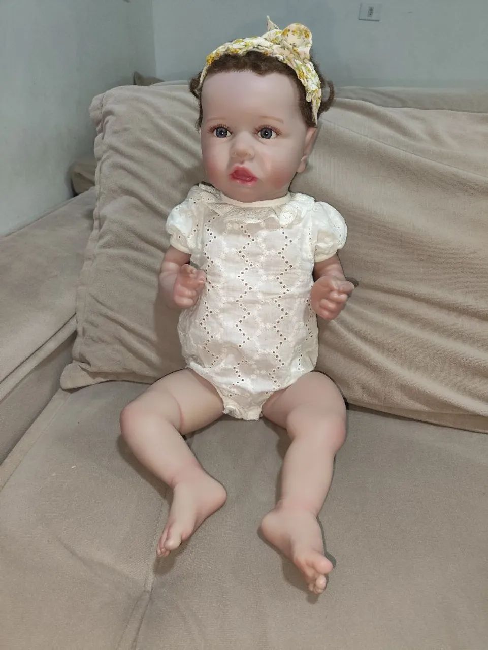 Bebê Reborn Menina - Usada e Bem Conservada - Foto 2