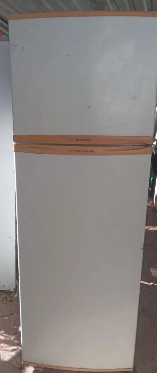 GELADEIRA ELETROLUX DISPONÍVEL 
