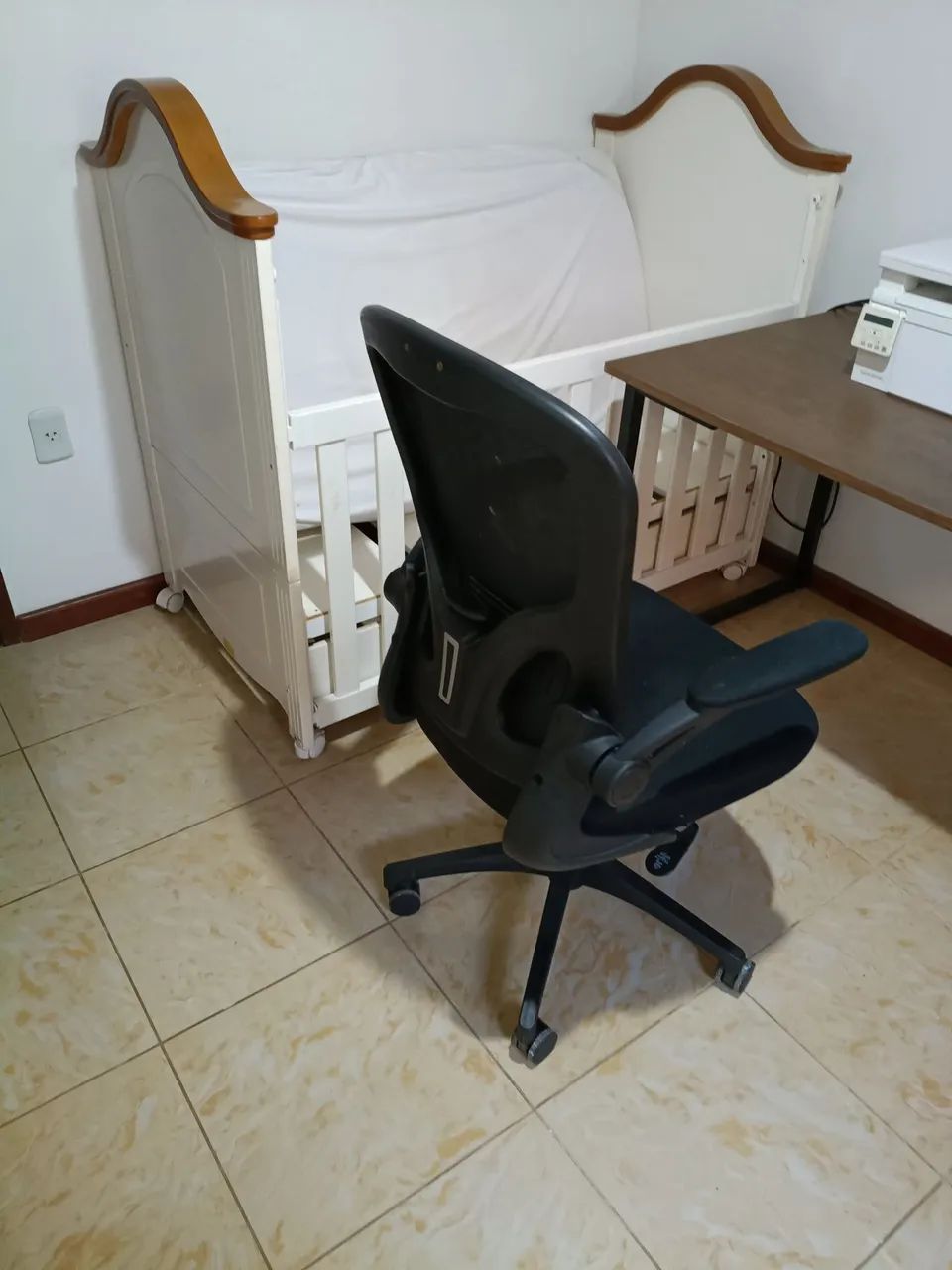 Kit mesa e cadeira de escritório 