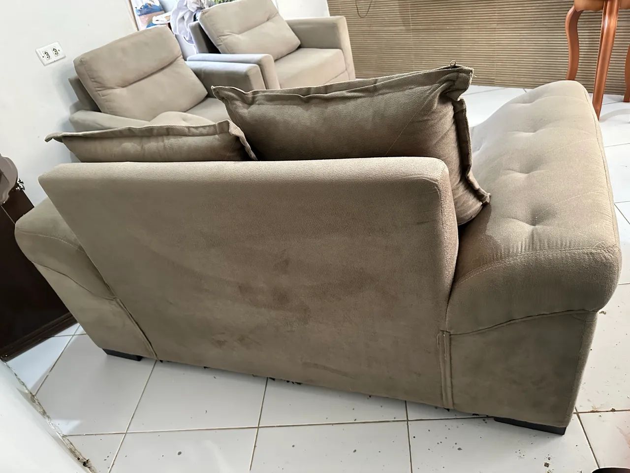 Sofá 2 lugares + duas poltronas - Foto 5