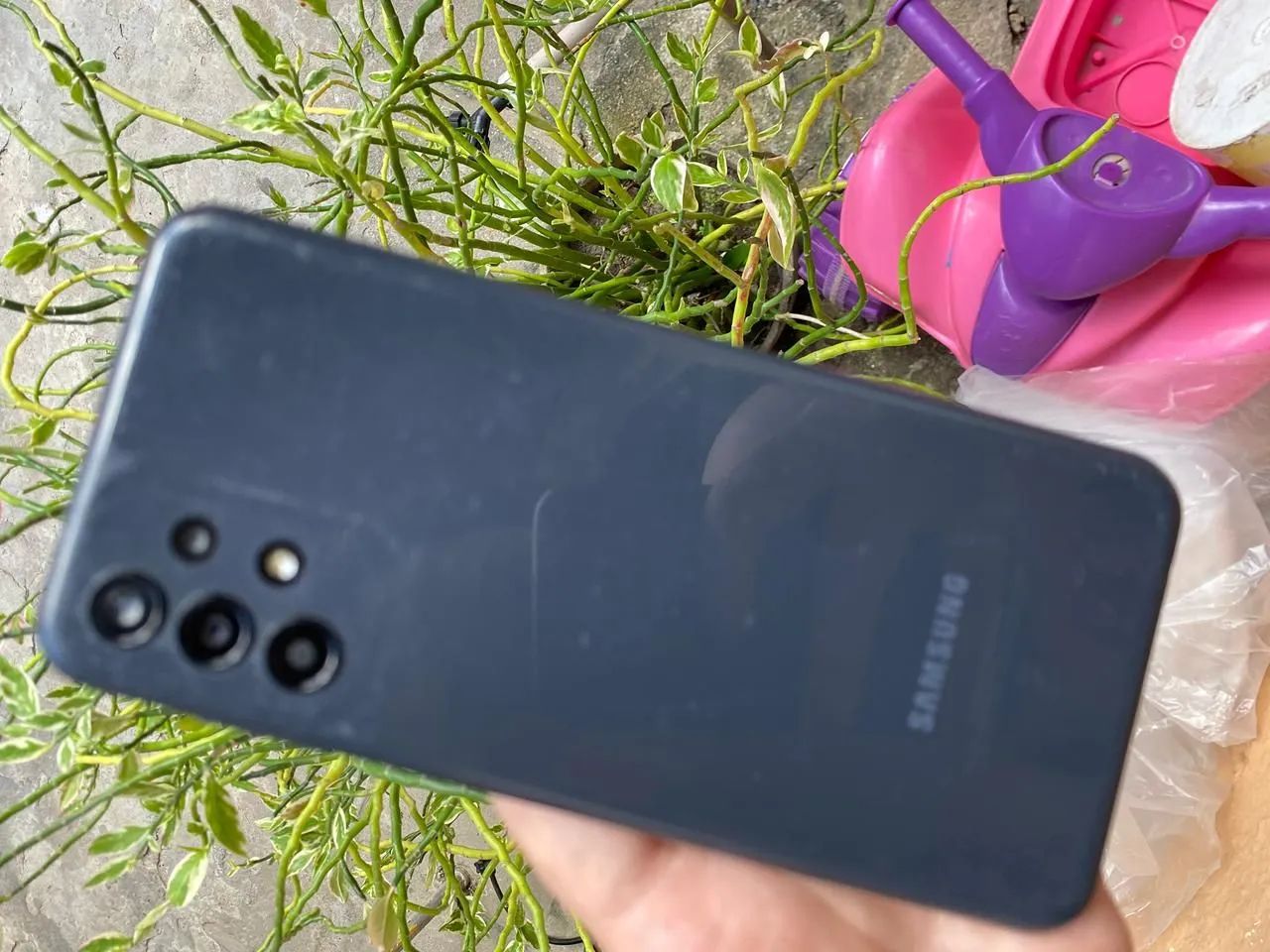 A13 128g, 2 capinhas, celular já com película, poucas marcas de uso - Foto 2