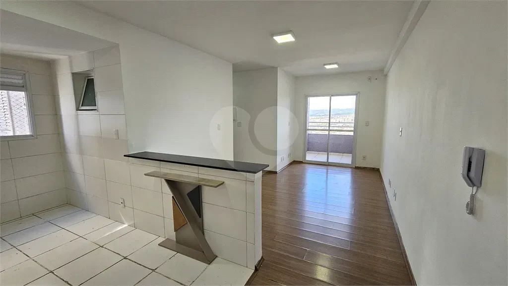 Apartamento com 3 Quartos e 1 Suíte em Campolim - Foto 2