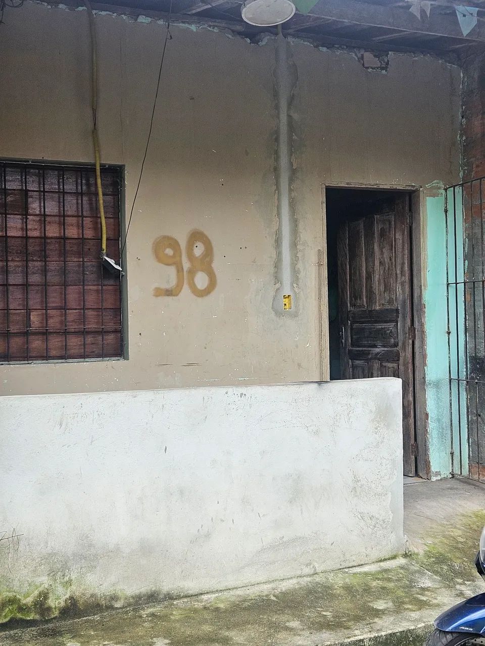 Alugo casa