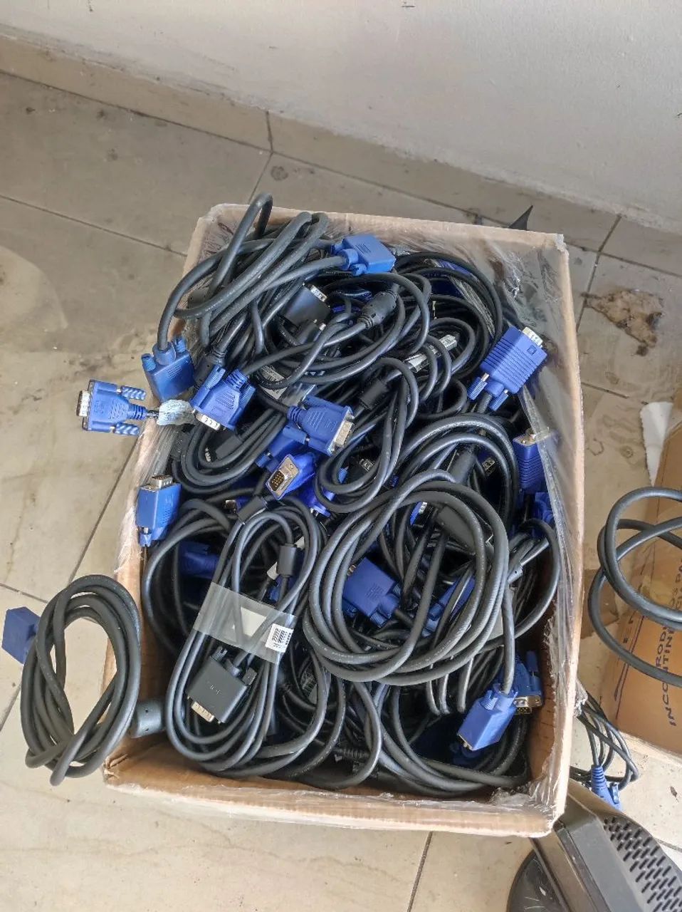Lote de cabo VGA , webcam, fonte notebook 