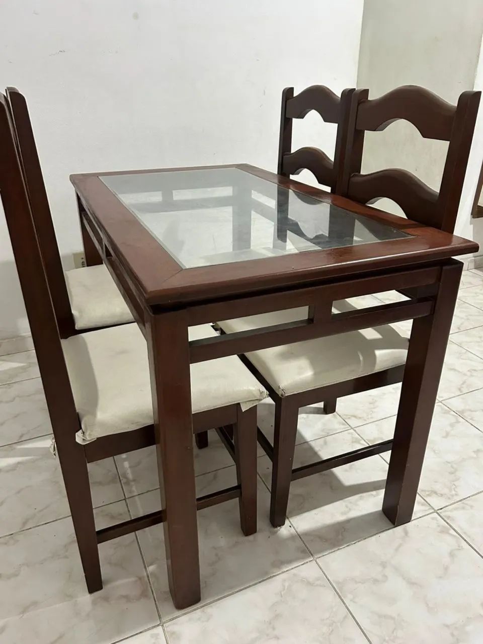 Conjunto de mesa com 4 cadeiras (Madeira MACIÇA) - Foto 3