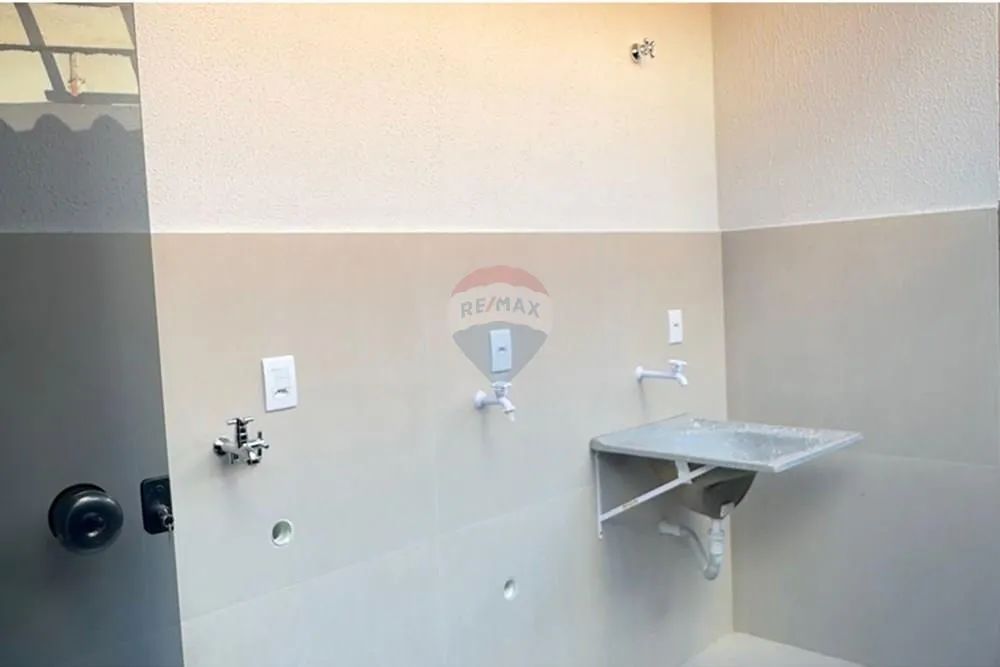 Casa moderna com 2 quartos, garagem para 2 carros e ótimo potencial de ampliação - Foto 4
