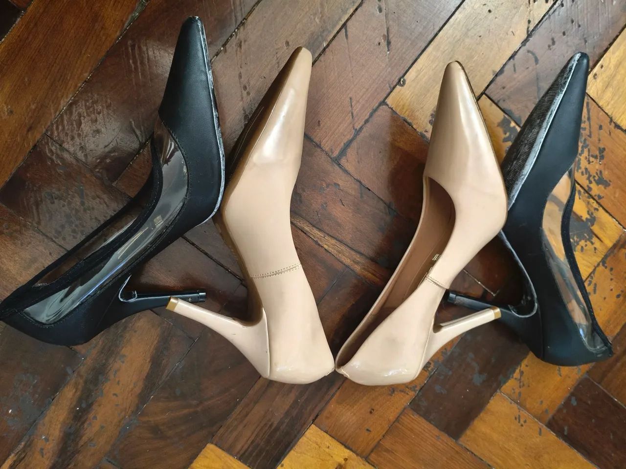 Sapatos preto e bege