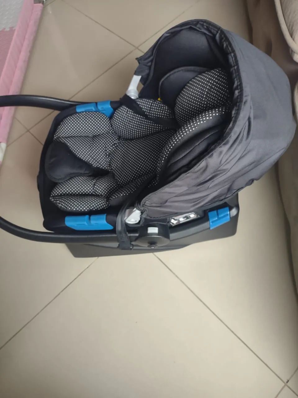 Bebê conforto burigotto touring x ótimo estado com base e almofada de brinde