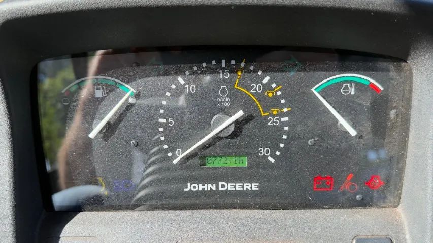 Trator John Deere 5078 E 4X4 2018 com apenas 772h - Foto 6