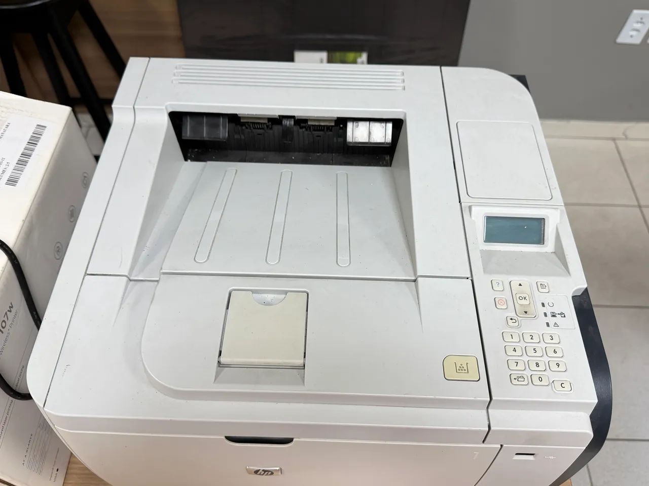 Vendo Impressora HP LaserJet P3015   - Foto 3