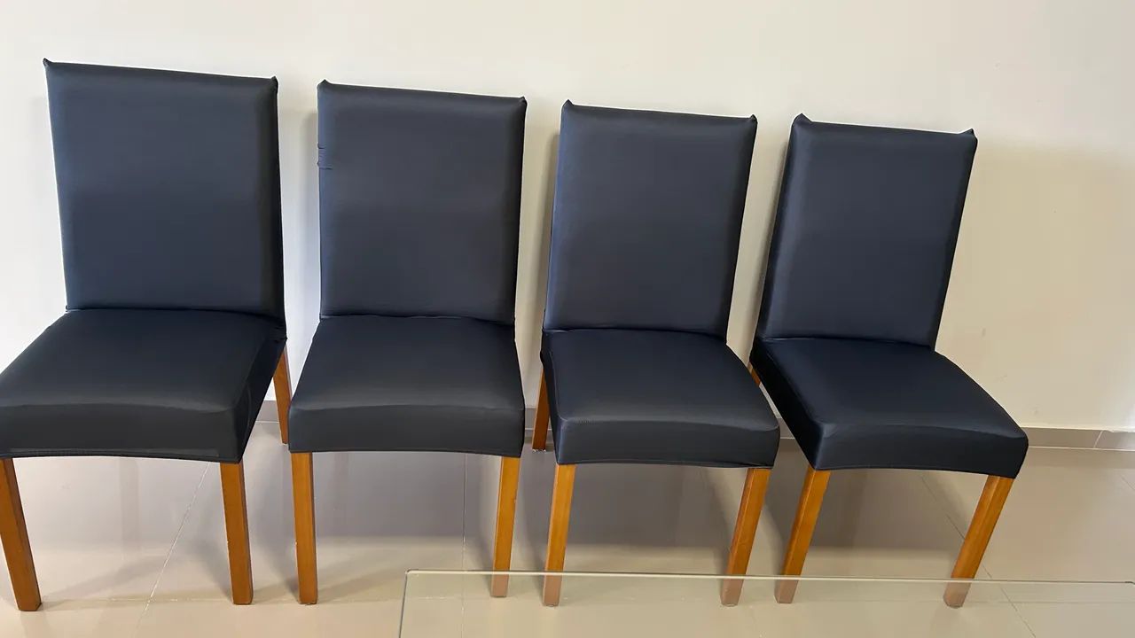 Vendo mesa de jantar com 4 cadeiras - Foto 4