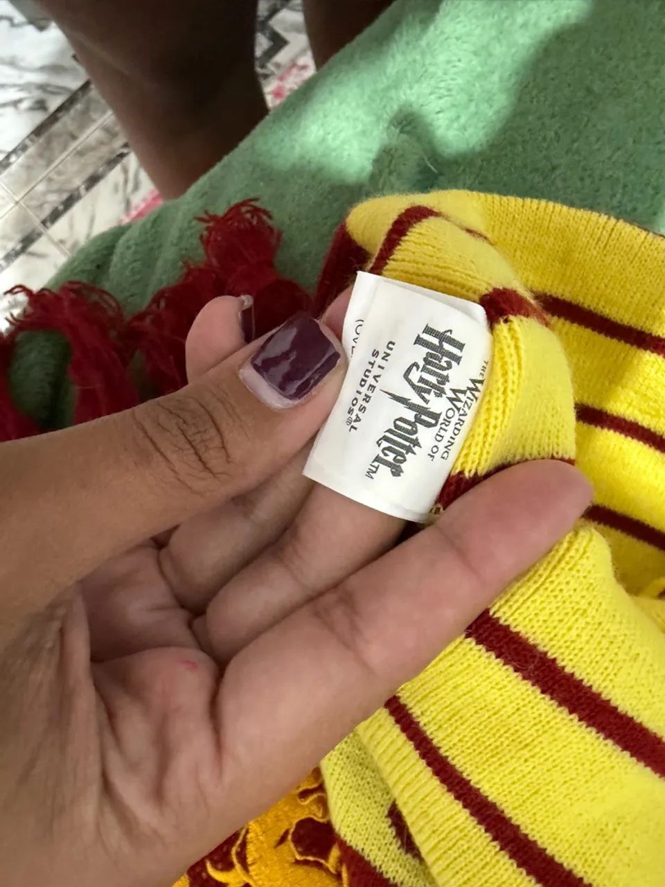 Cachecol e gorro da Grifinória, diretamente de Orlando - Foto 5