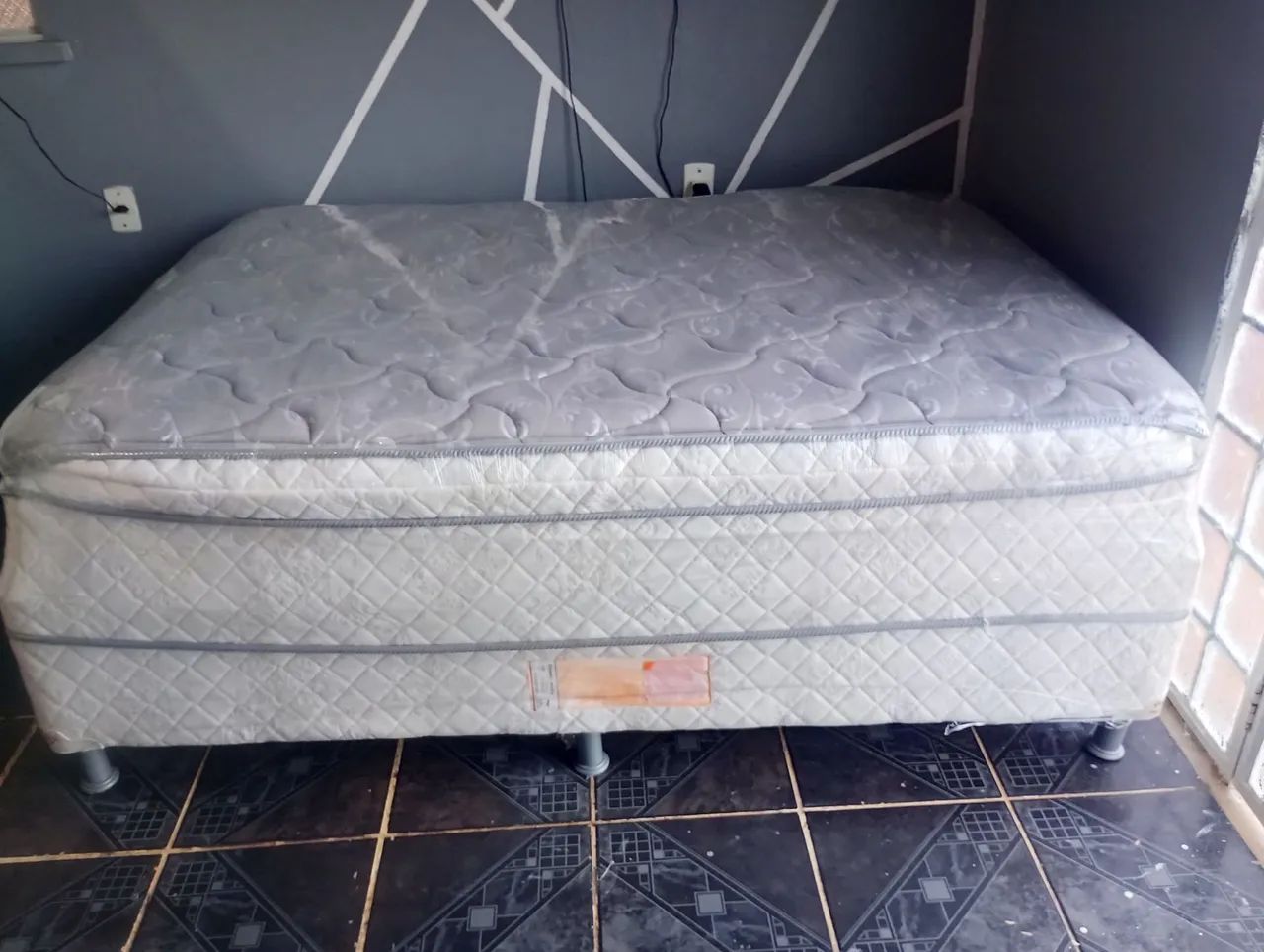 Cama Box Casal De Molas Ensacadas Semi Nova Higienizada  - Foto 2