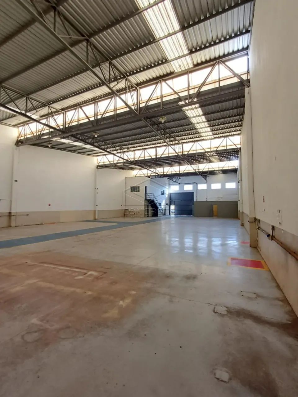 EXCELENTE GALPÃO COMERCIAL COM ESCRITÓRIO EM BAURU/SP - Foto 4