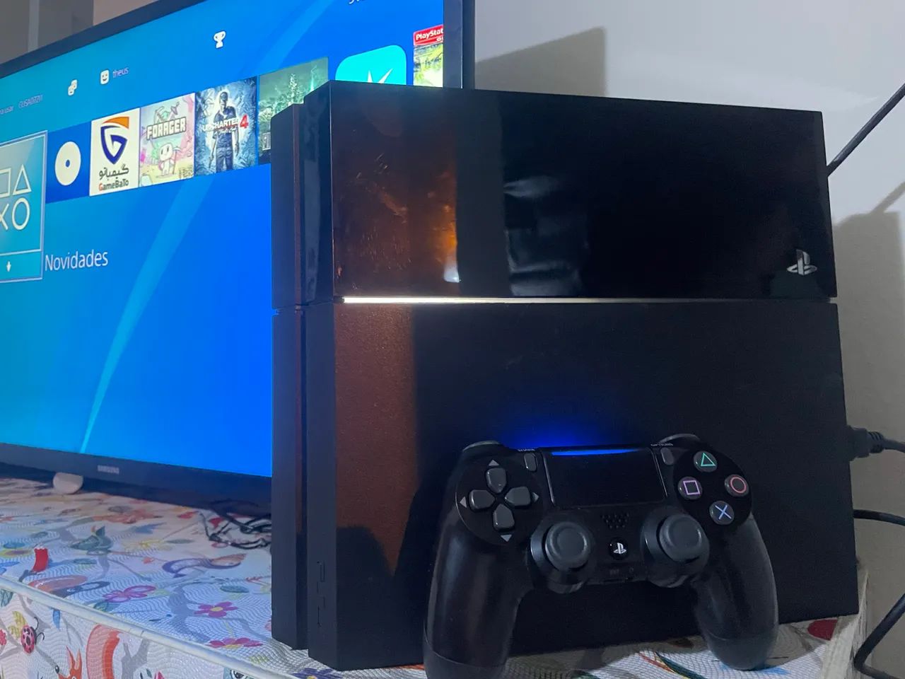 Playstation 4 Desbloqueado + 6 jogos físicos