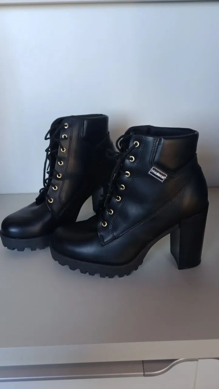 Bota feminina 