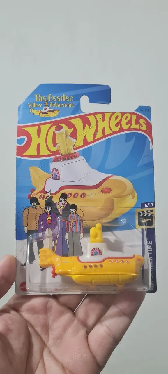 Hot wheels Yellow Submarine 