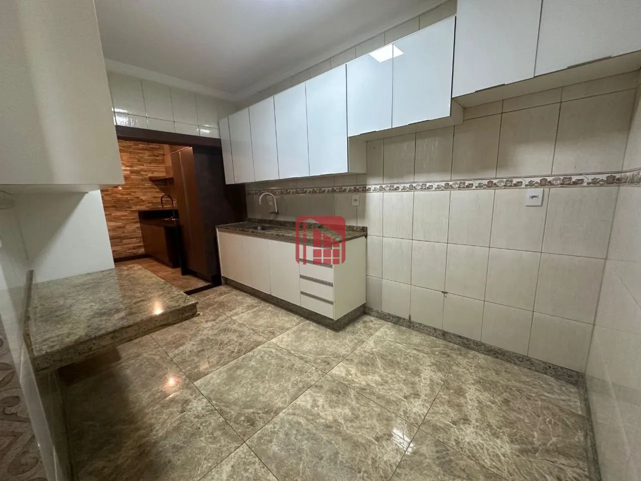 Excelente casa geminada 3 quartos, tríplex Cabral Contagem!! - Foto 3