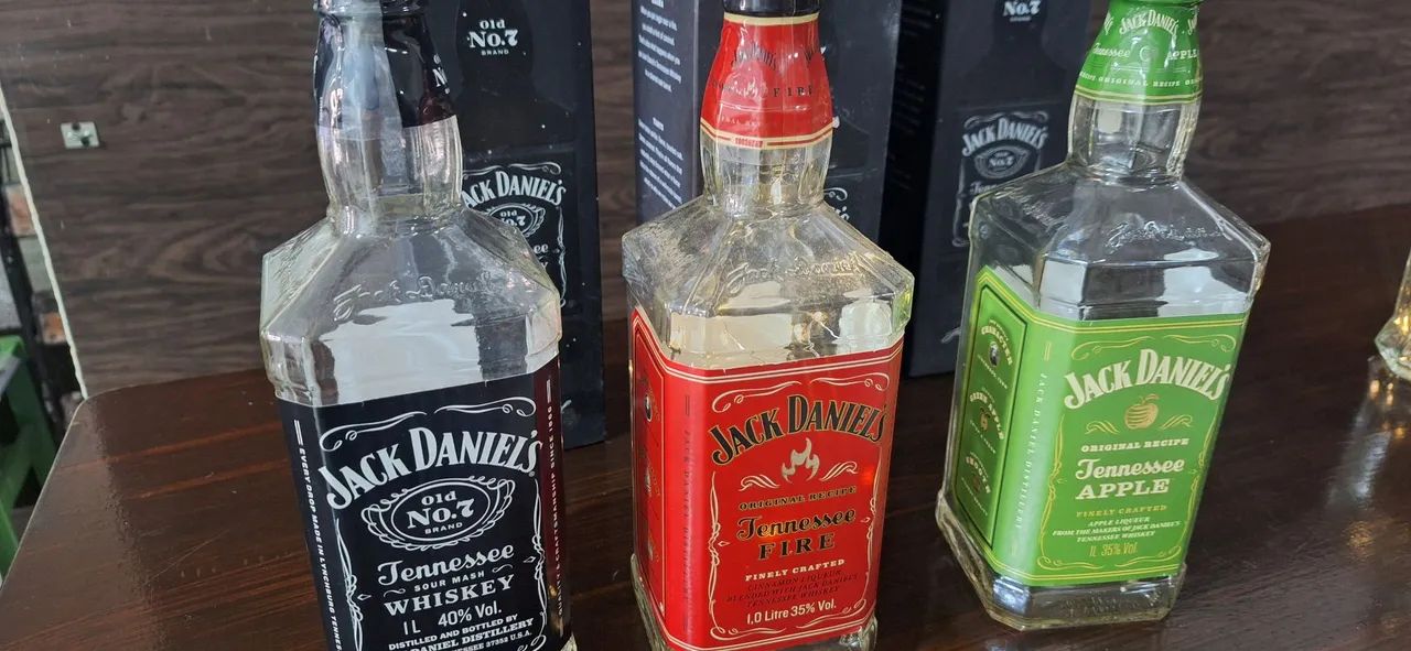Garrafa whiskey com pisca pisca - Foto 3