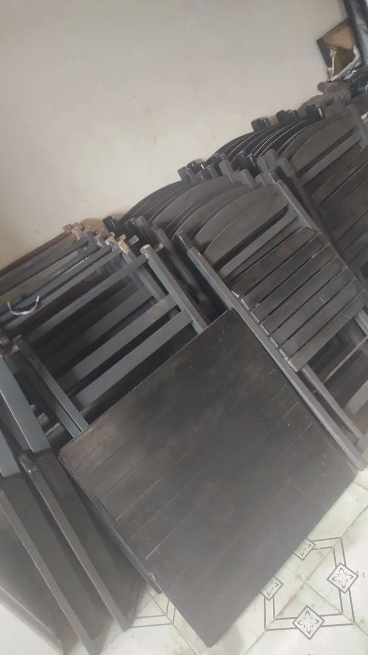 Vendo 6 conjuntos de mesa com cadeiras. - Foto 2