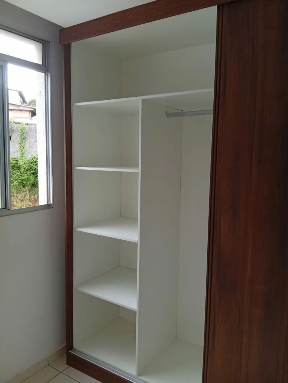 Guarda roupas planejado e painel sala - Foto 4