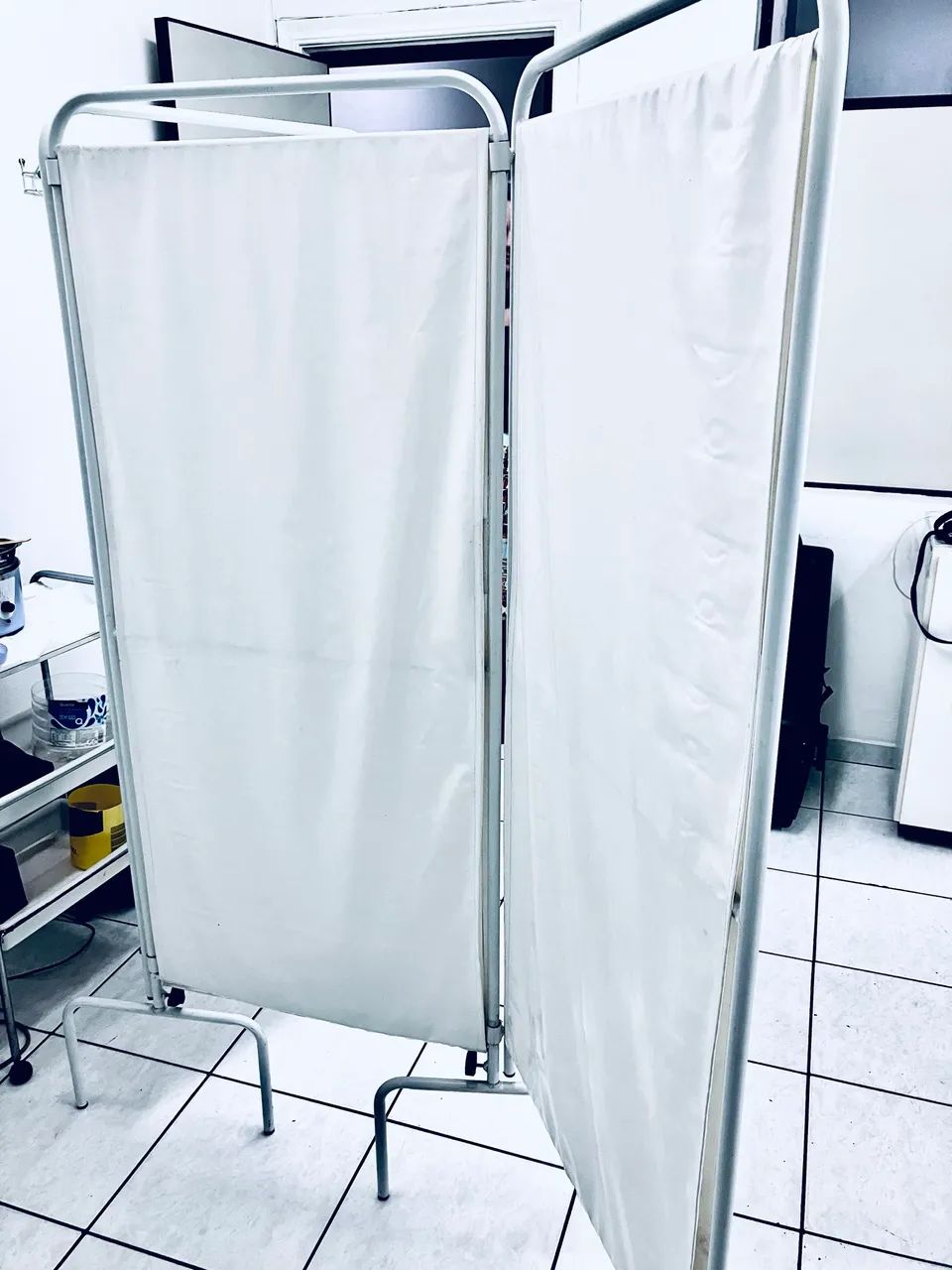 Biombo hospitalar triplo - Foto 3