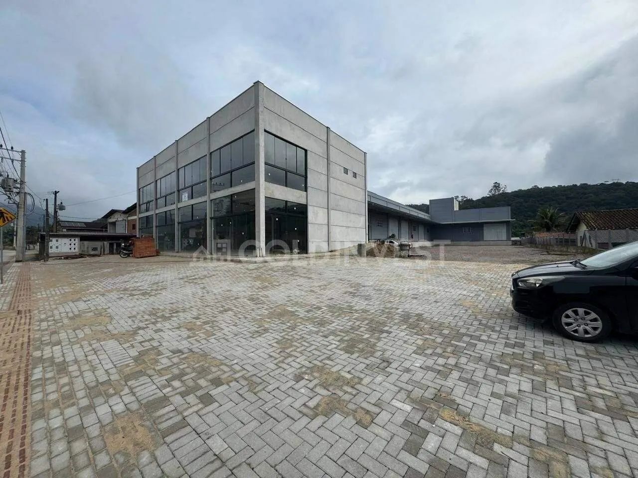 Galpão com 500m² no bairro Guabiruba Sul!!!