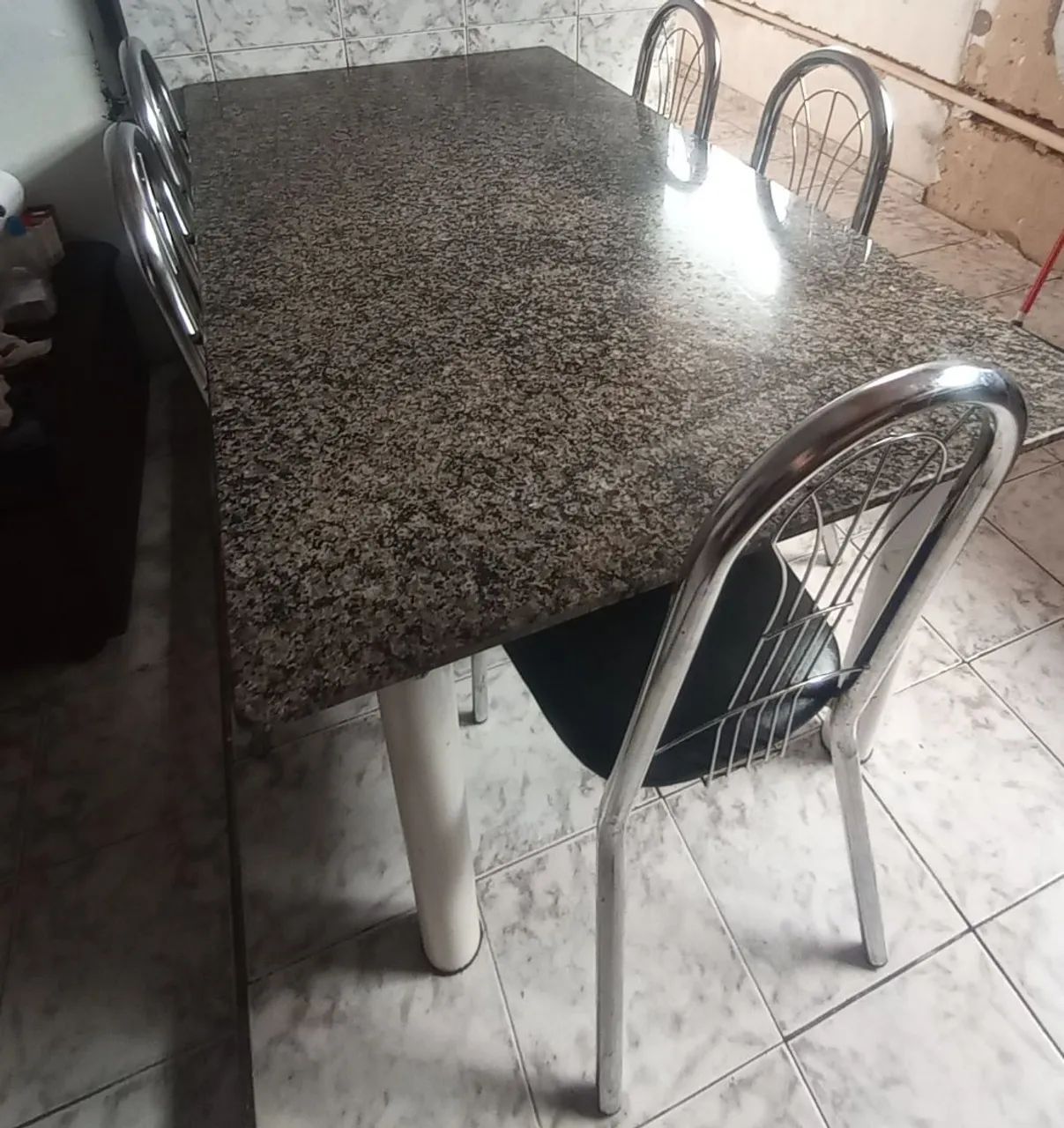 Mesa com 5 cadeiras - Foto 2