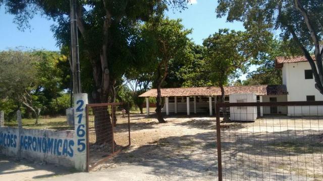 TE0409 Terreno na Avenida Washington Soares, 9.035m² na pista, casa duplex - Foto 4