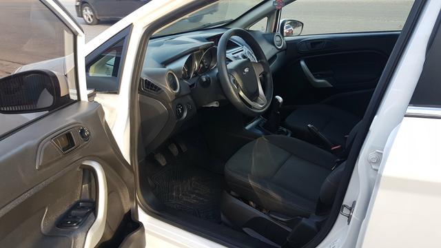 New Fiesta Sedan SE 1.6 - TODO REVISADO NA CONCESSIONARIA - Foto 4
