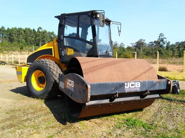 Rolo Compactador JCB vm115 semi novo ano 2012 com 1100 hs - Foto 3