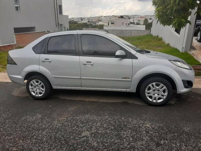 Fiesta Sedan Flex. Prata. Motor 1,6. Ano 2012