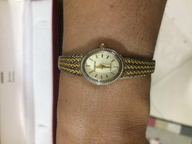 Relógio Armitron Quartz Vintage Original, foleado a ouro fem