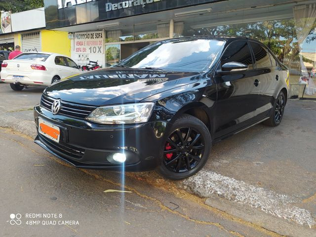 Vendo jetta 2011 preto mais top de gyn - Foto 6