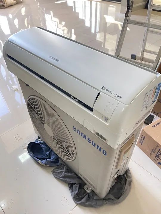 Ar condicionado SPLIT SAMSUNG INVERTER 9000 BTUS