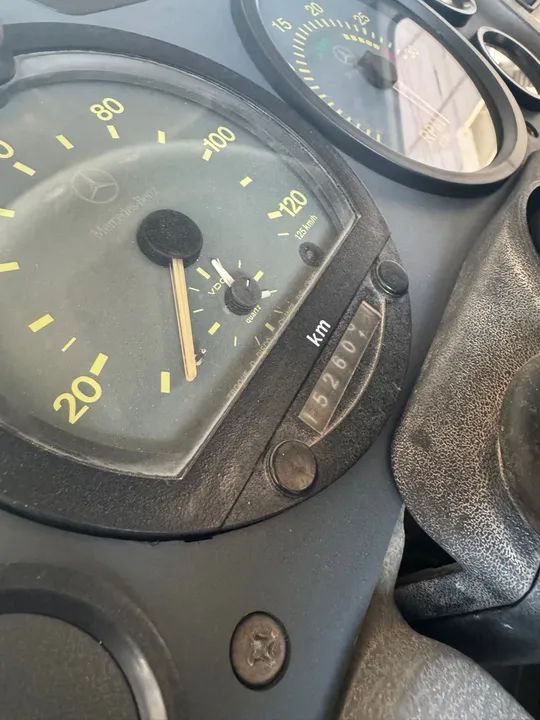 Mercedes-Benz 2726K 6x4 basculante  - Foto 9