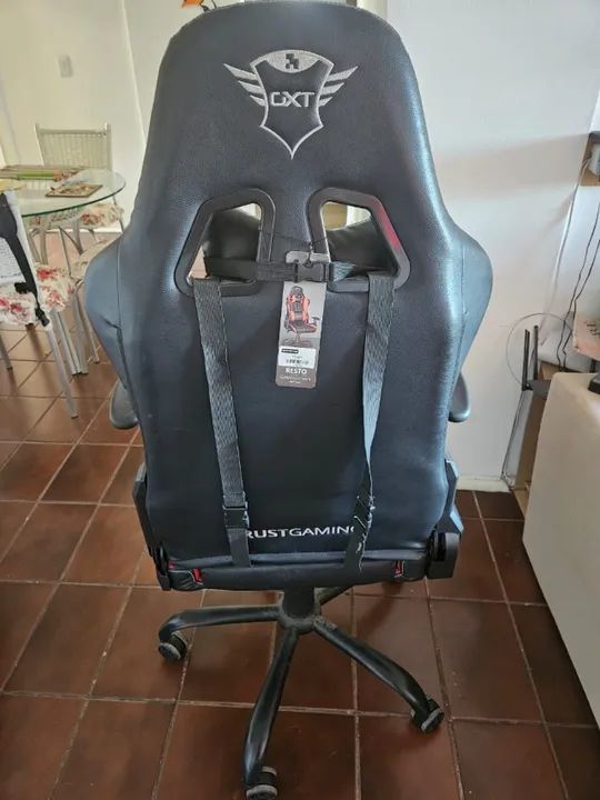 Cadeira Gamer Trust GXT708R Resto Vermelha - Foto 4