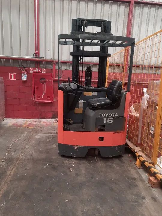 Empilhadeira  eletrica  - Foto 2