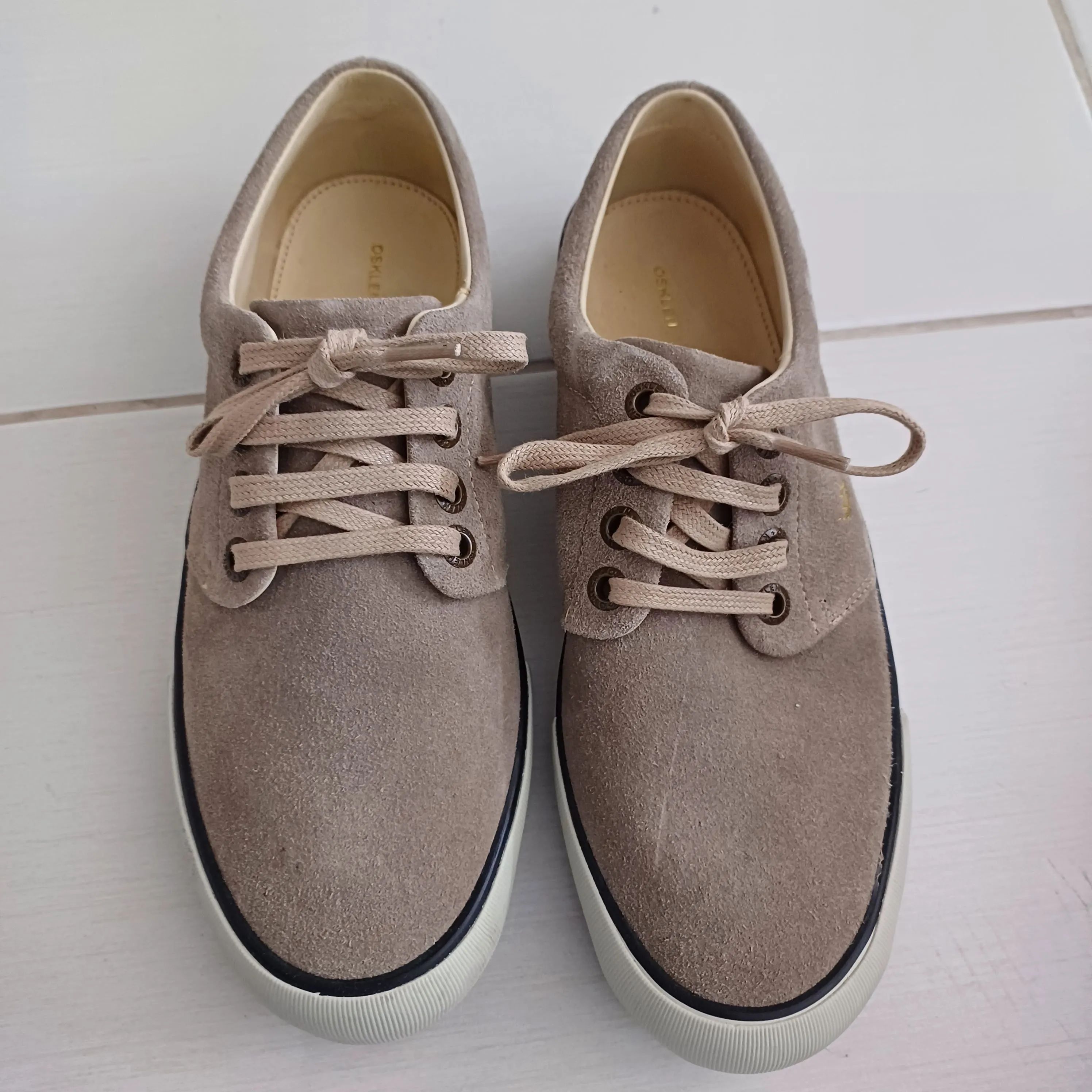 Tenis tam 41 Osklen camurça novo