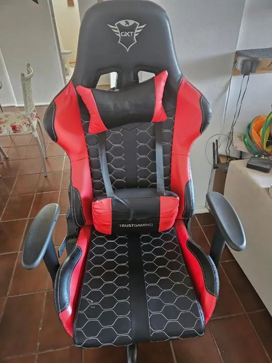 Cadeira Gamer Trust GXT708R Resto Vermelha